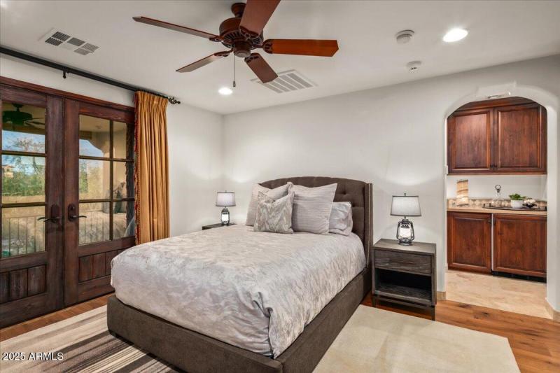 37-Guest House Suite