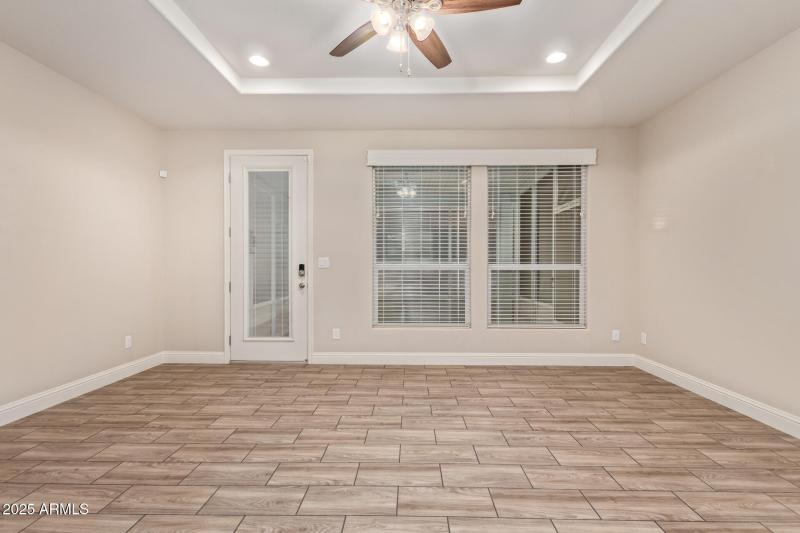 3301 S Goldfield RD 6039