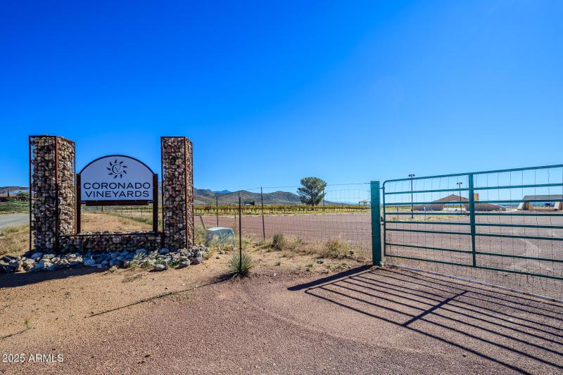 002 - 2909 E. Country Club Drive