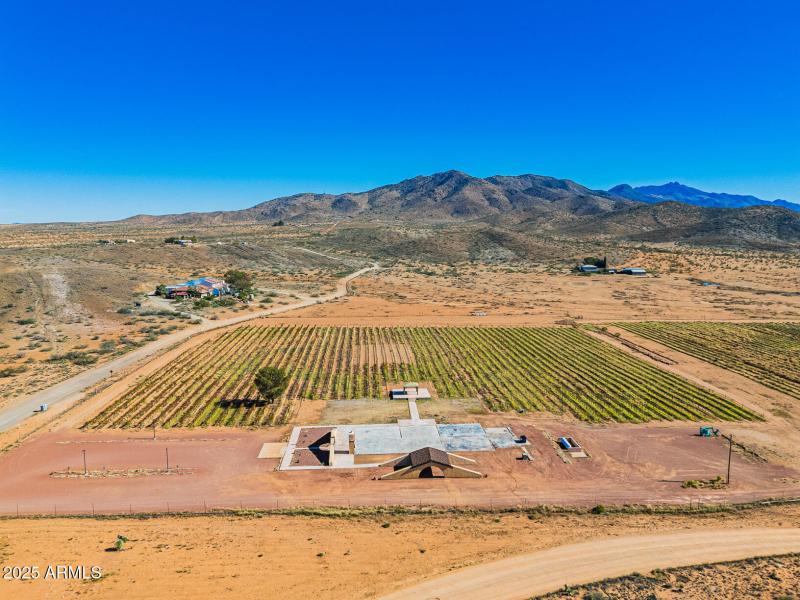 007 - 2909 E. Country Club Drive - Drone