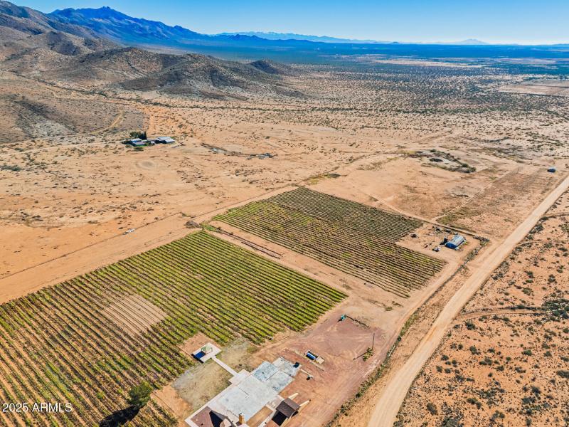 019 - 2909 E. Country Club Drive - Drone