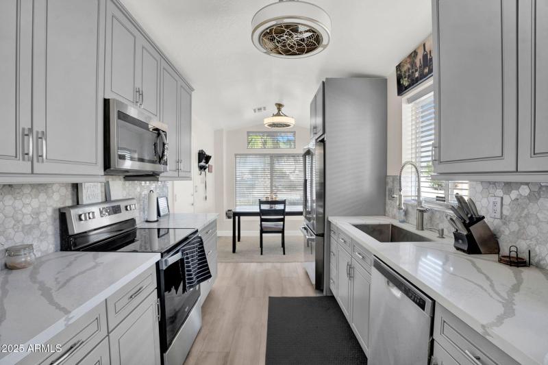 7-web-or-mls-16629 S 44th Pl-9