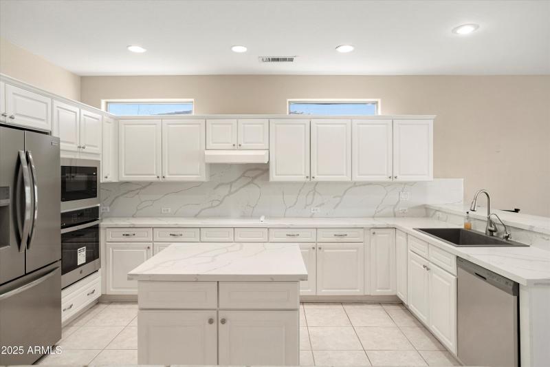 13-19722 N Regents Park Dr