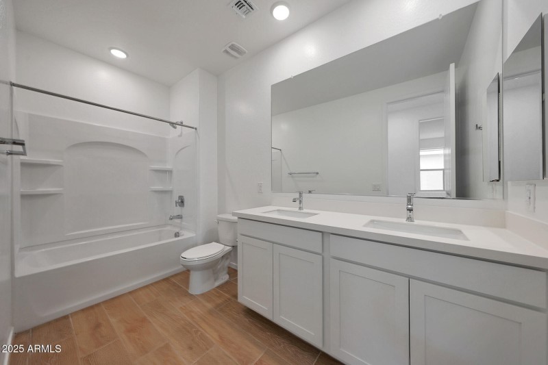 PHX_Landmarke_Lot 1044_Lagoon_790_Bath2