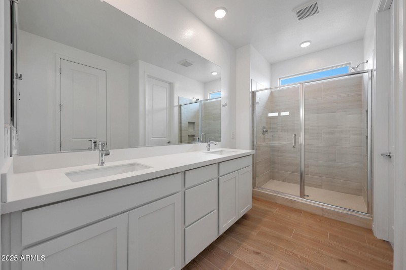 PHX_Landmarke_Lot 1044_Lagoon_790_owners