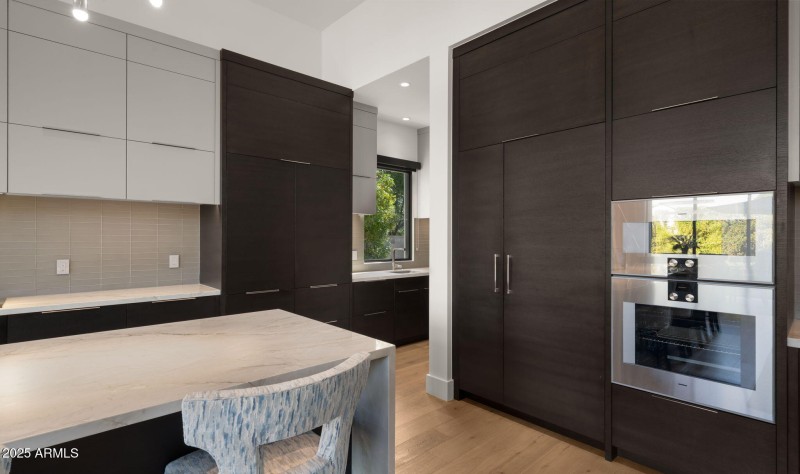 27-web-or-mls-Kitchen5