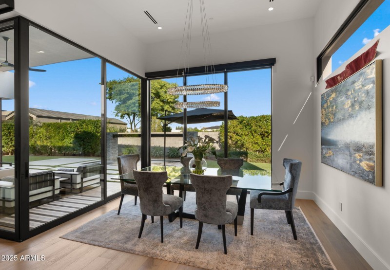 37-web-or-mls-Dining Nook2