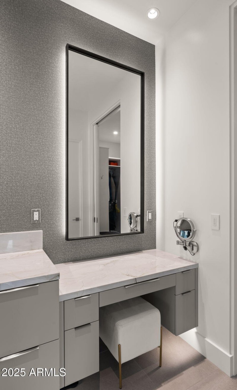 50-web-or-mls-Primary Bedroom9