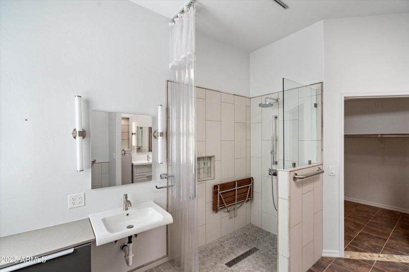23-Large Primary Bathroom