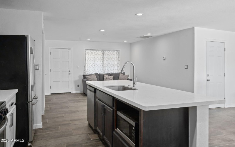 10-web-or-mls-_TMR6281