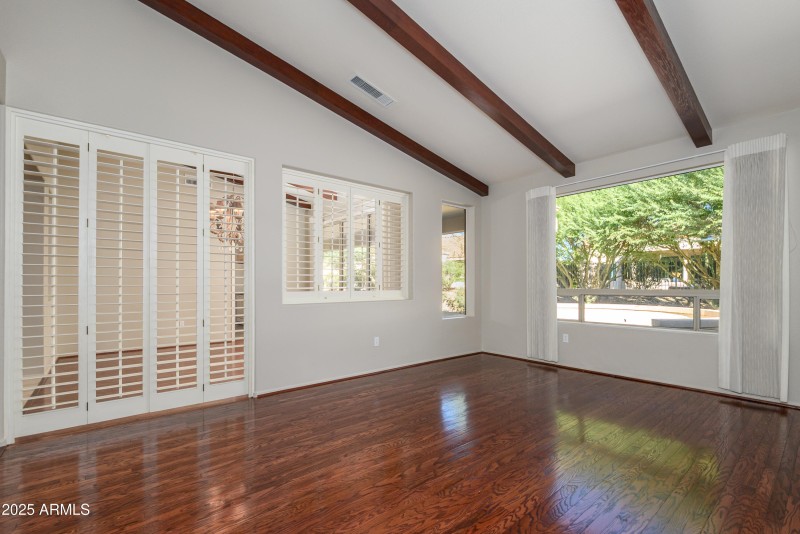 Living Room Vaulted Ceilings