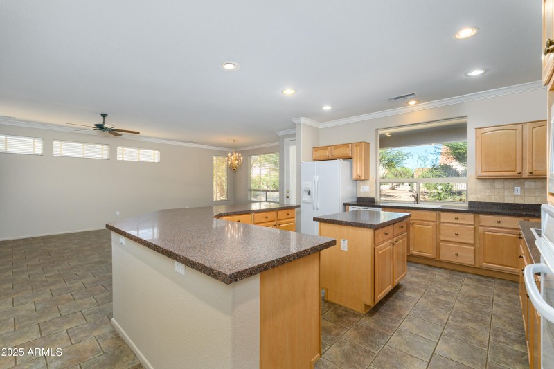 Kitchen Maple Cabinets