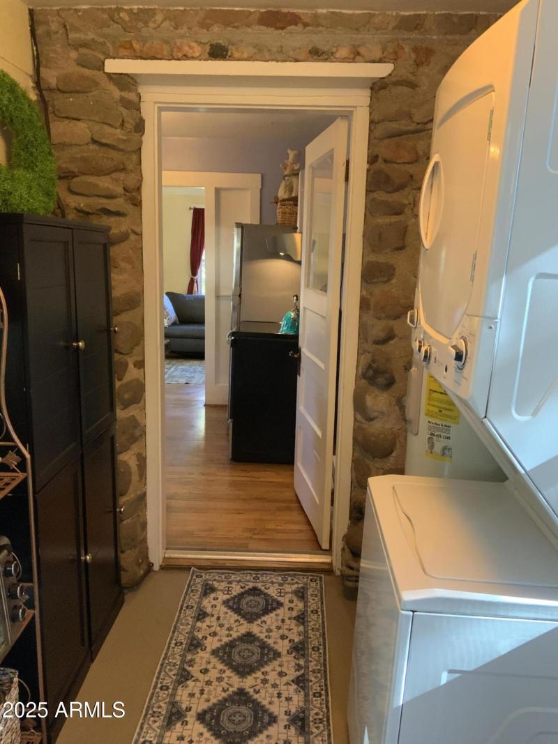 0929DA99-CB95-45B5-84E4-D7EE21BA2B16