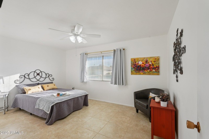 Great size 2nd Bedroom