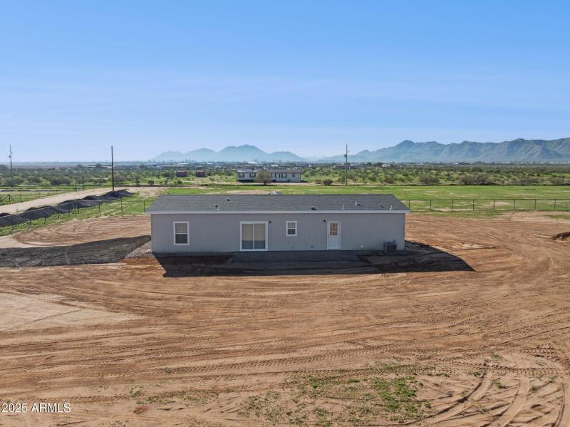 40-web-or-mls-18110-n-amelia-dr