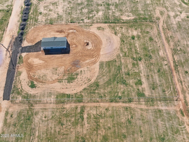 42-web-or-mls-18110-n-amelia-dr