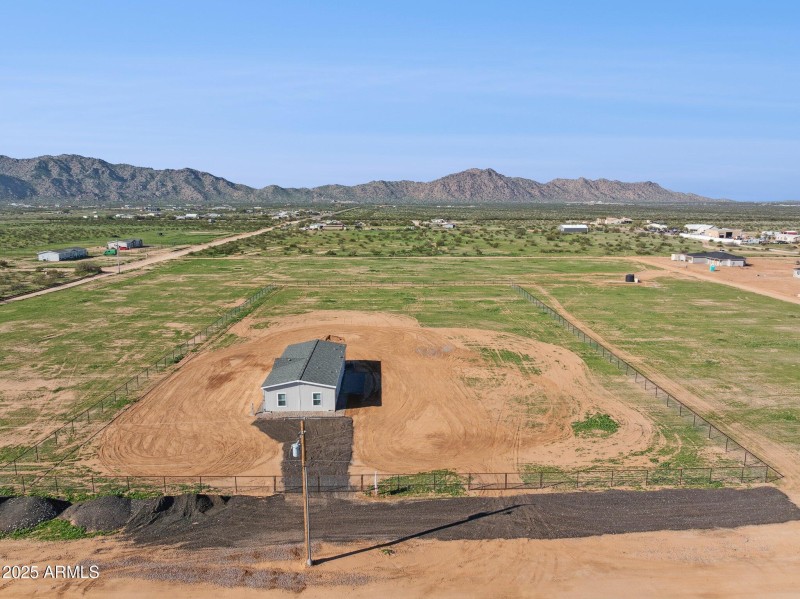 47-web-or-mls-18110-n-amelia-dr