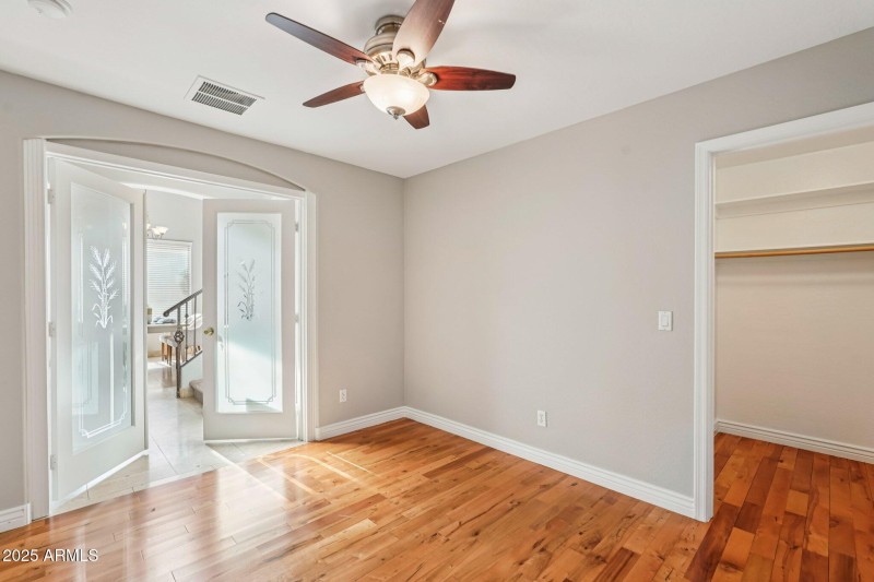 22-web-or-mls-N 63rd Dr-S0412-022