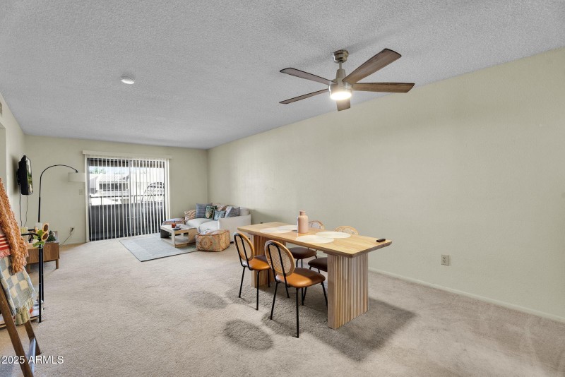 9-web-or-mls-10828 N Bailtmore Dr 233-3