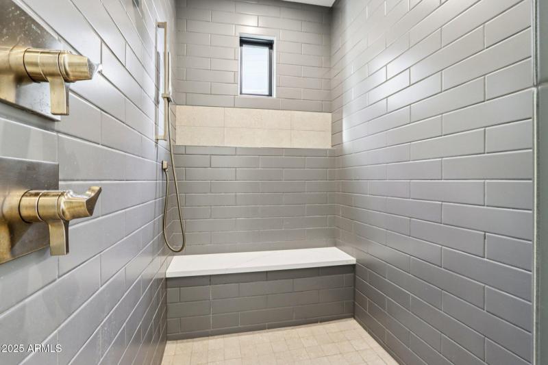 38-web-or-mls-N Cave Creek Rd 1037-S0412