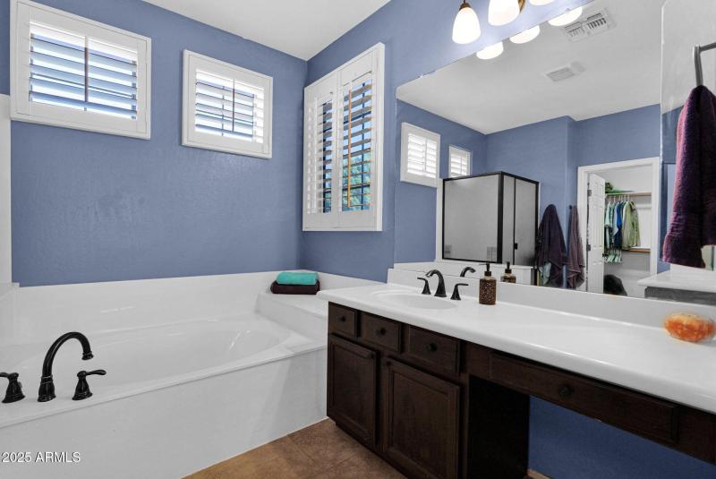 11-web-or-mls-P1383053