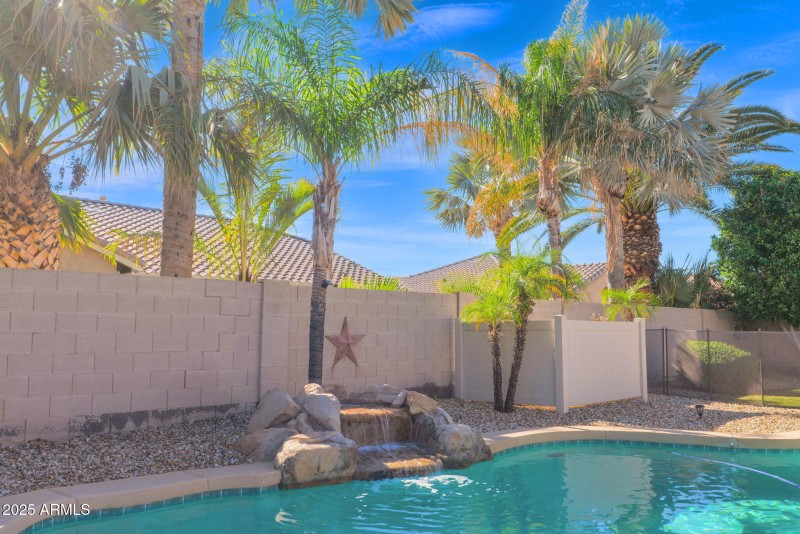 42-web-or-mls-P1383098