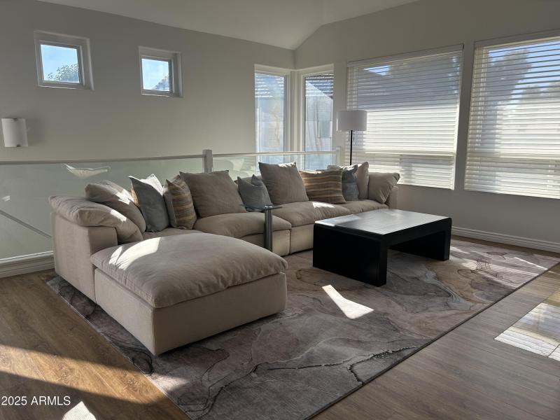 BEAUTIFULLY FURNISHED