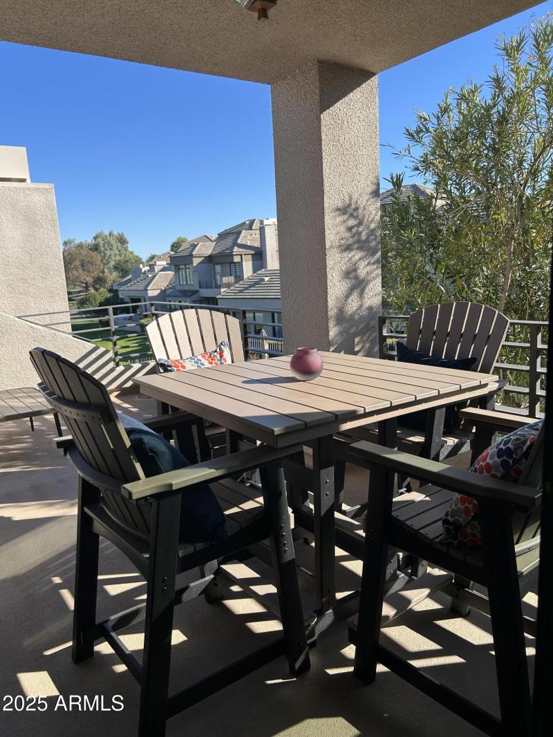 OUTDOOR COVERED PATIO