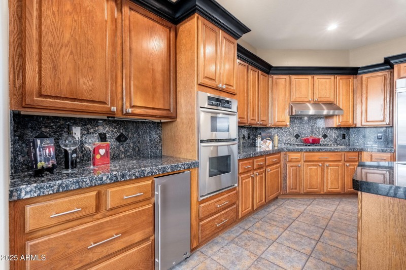 5744 E Hedgehog Pl - 19