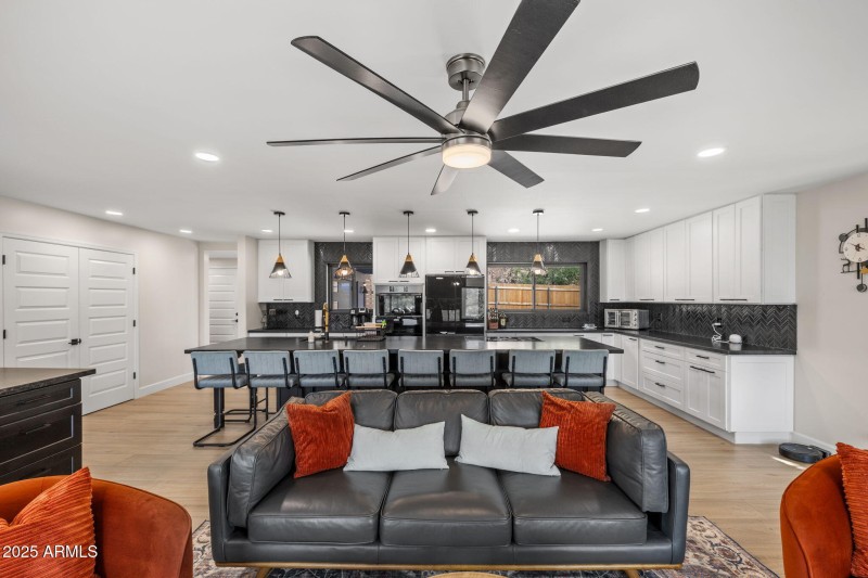 42-web-or-mls-6C1A3600