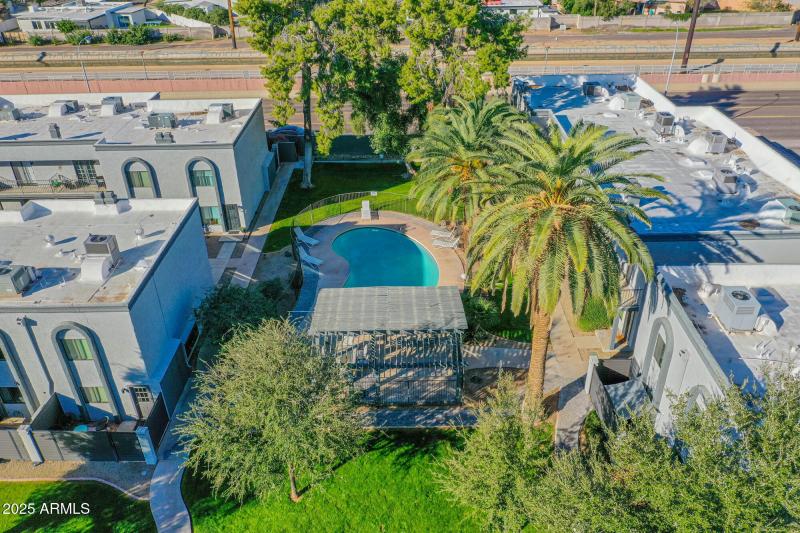 12-Drone_Complex-(5)