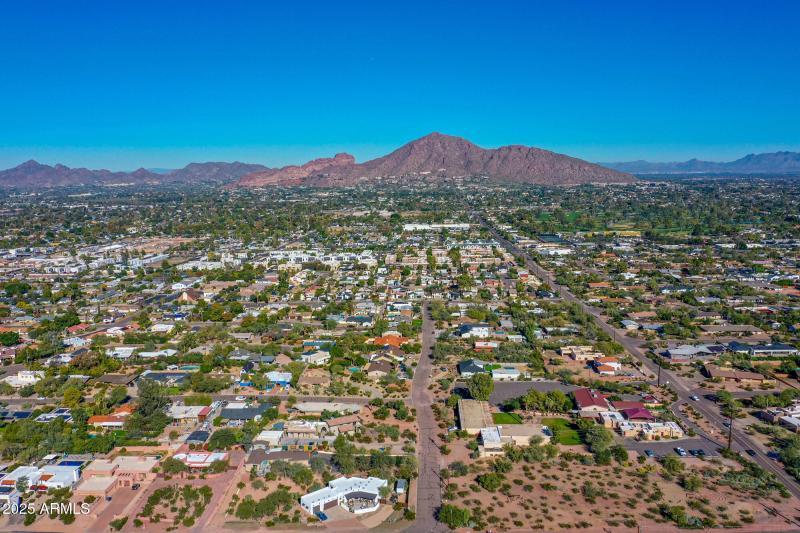 13-Drone-Camelback-Mountain-(1)