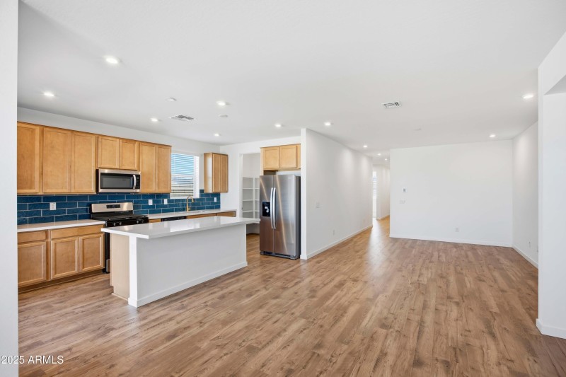 Buckeye Montana Vista 2138-17