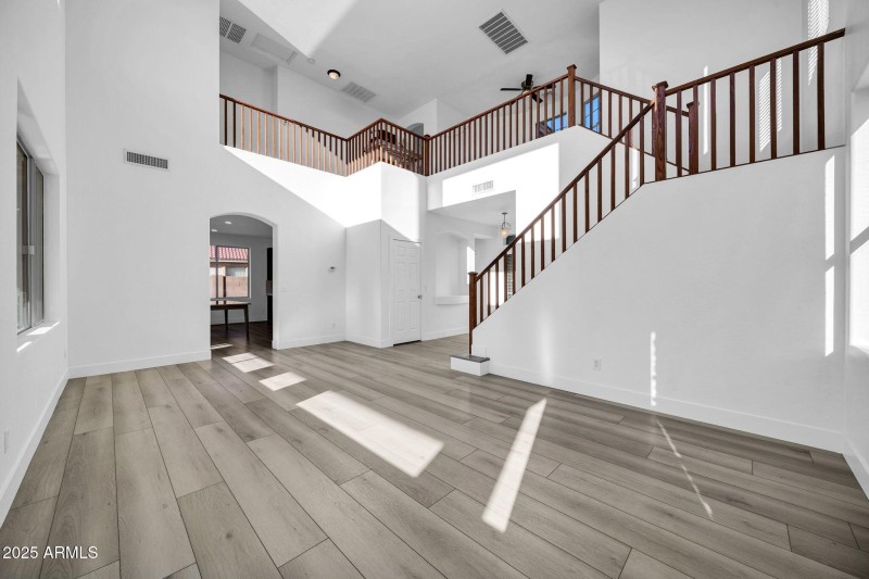 16529 W Saguaro Ln-12