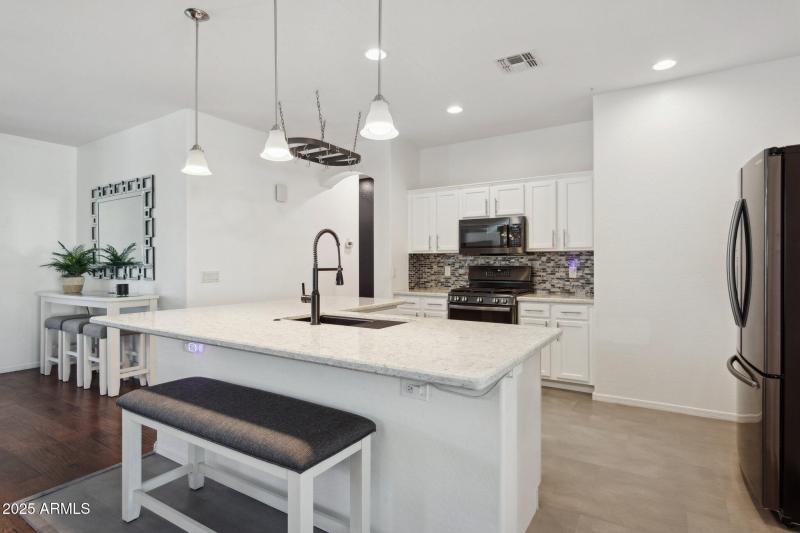 Granite Countertops - Breakfast Bar