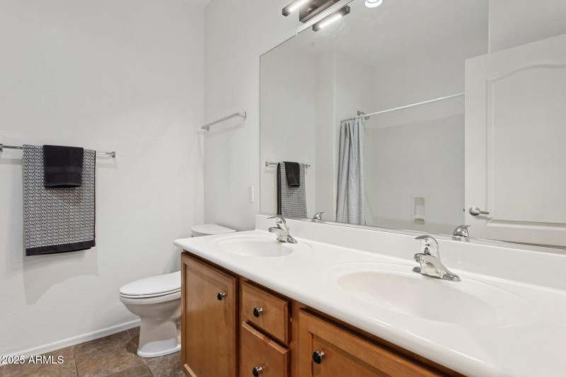 Guest Bathroom/Dual Sink Vanity