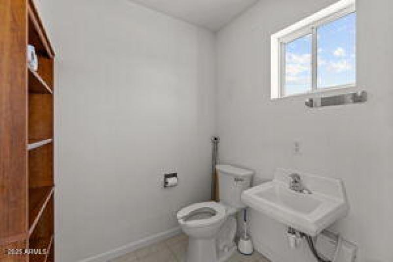 thumbnail-019aef72-5c81-70ca-ab35-f289eb