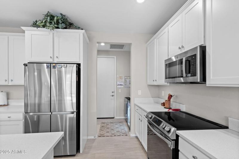 007__2049 E Entoro Dr