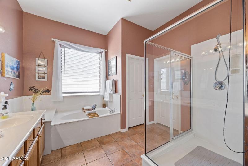 27-web-or-mls-17607-w-eagle-dr