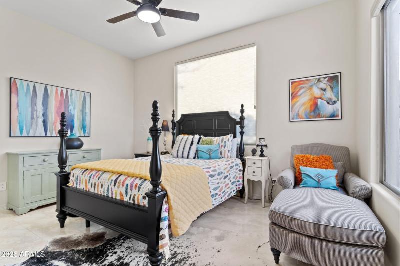 Bedroom 4 w/walk-in closet