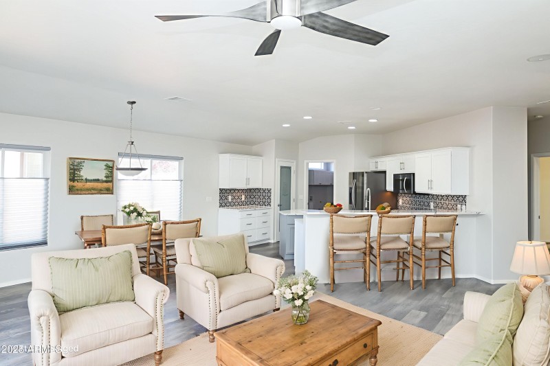 laguna-dining-and-kitchen - Dining Room