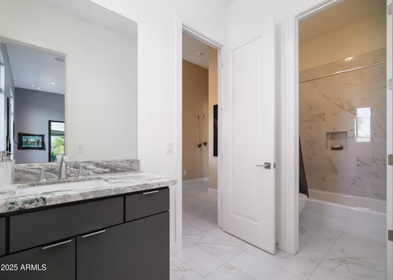 Jack & Jill Full Bath