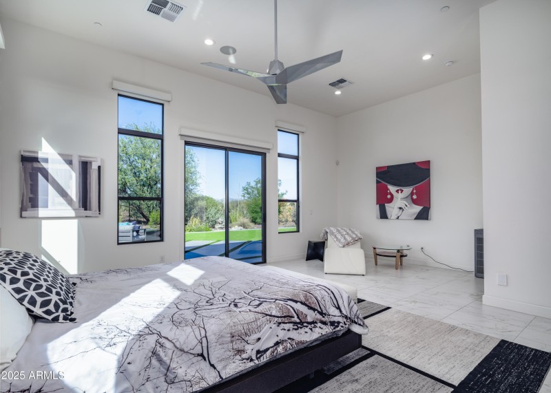 Spacious & Hot Tub Access