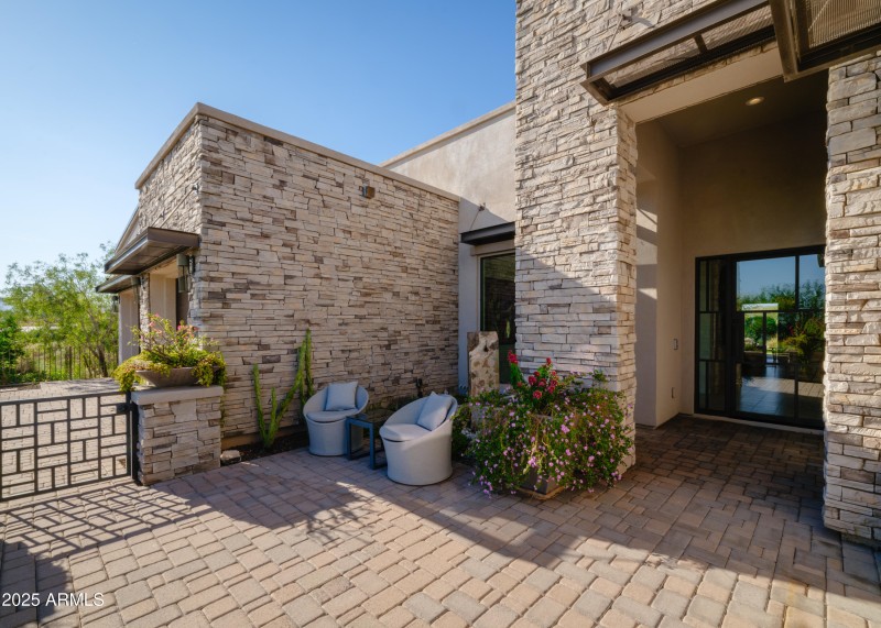 Water Feature & Alcove at Entrance