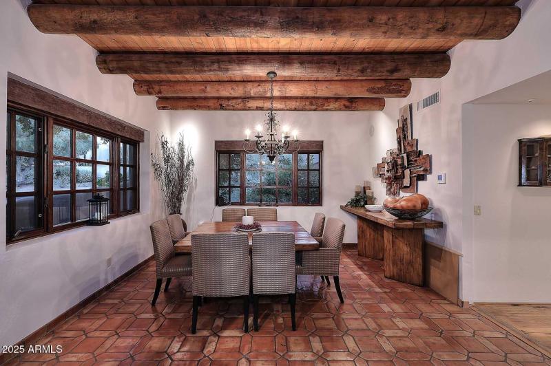 Night-Dining Room (9)