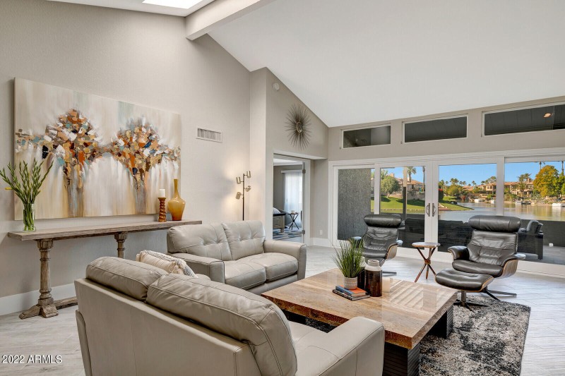 07_10559_N_104th_Place__07_mls