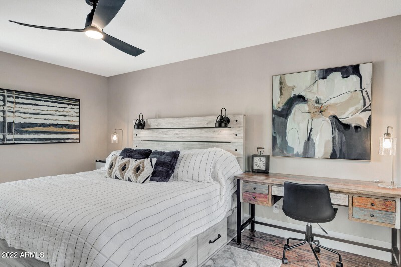 31_10559_N_104th_Place__31_mls