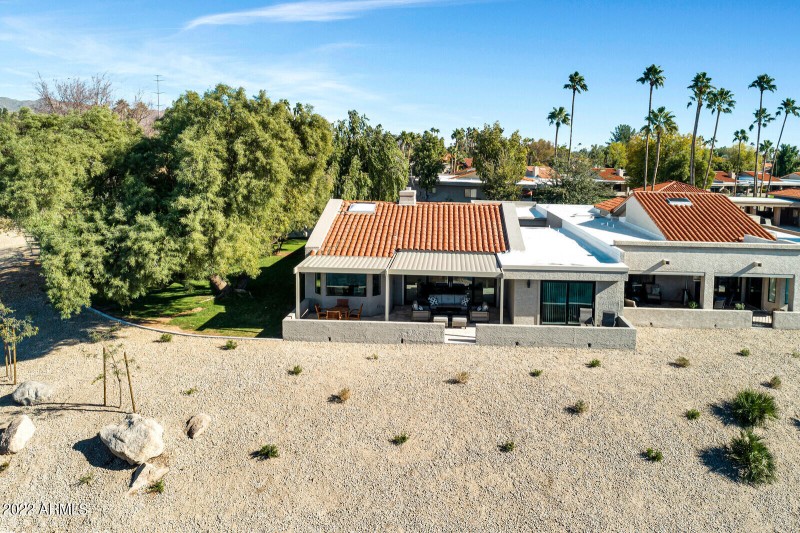 53_10559_N_104th_Place__53_mls