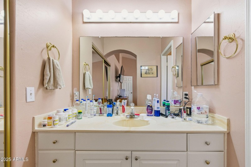 19-web-or-mls-8735 W Pineveta Dr-19