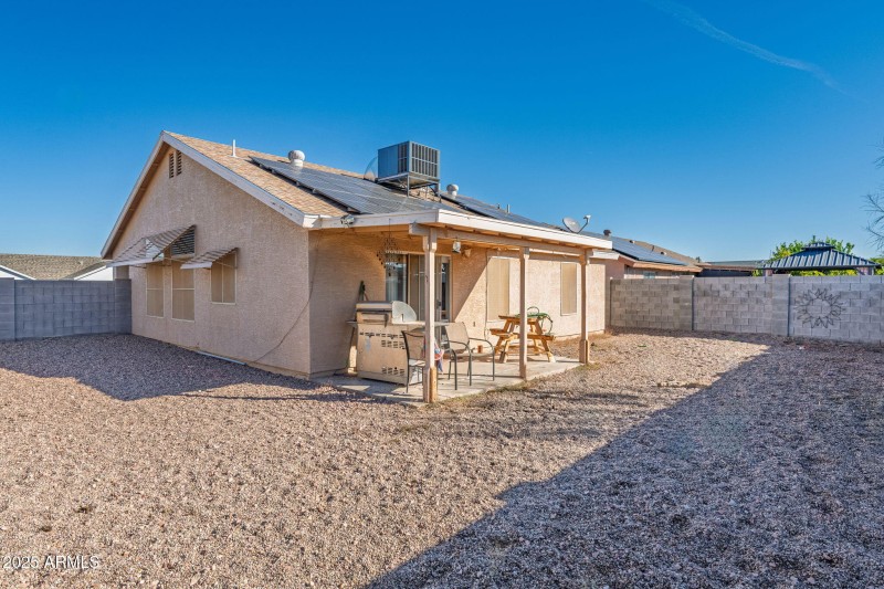 22-web-or-mls-8735 W Pineveta Dr-22